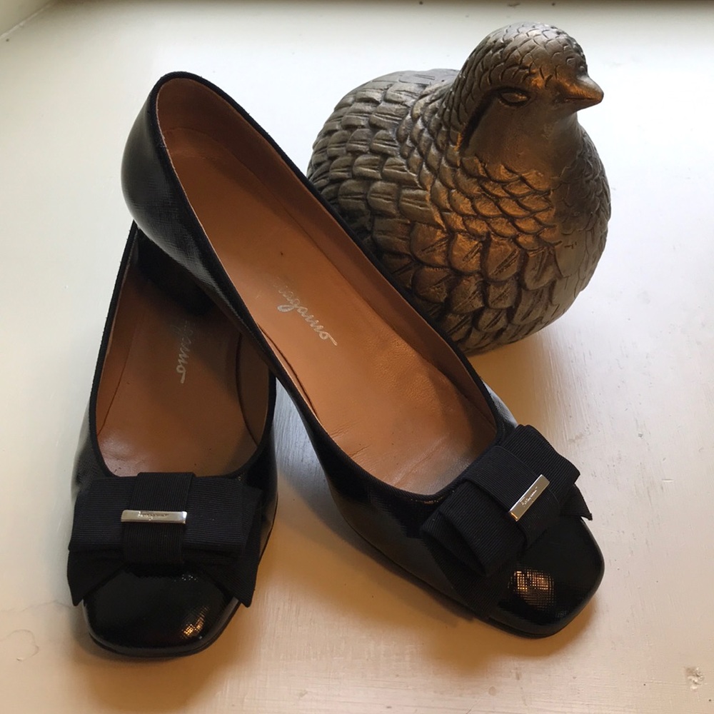 Salvatore Ferragamo "My Muse" Patent Pumps - sz 7